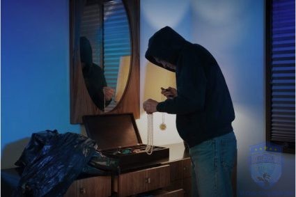 Cách xử lý khi có trộm vào nhà