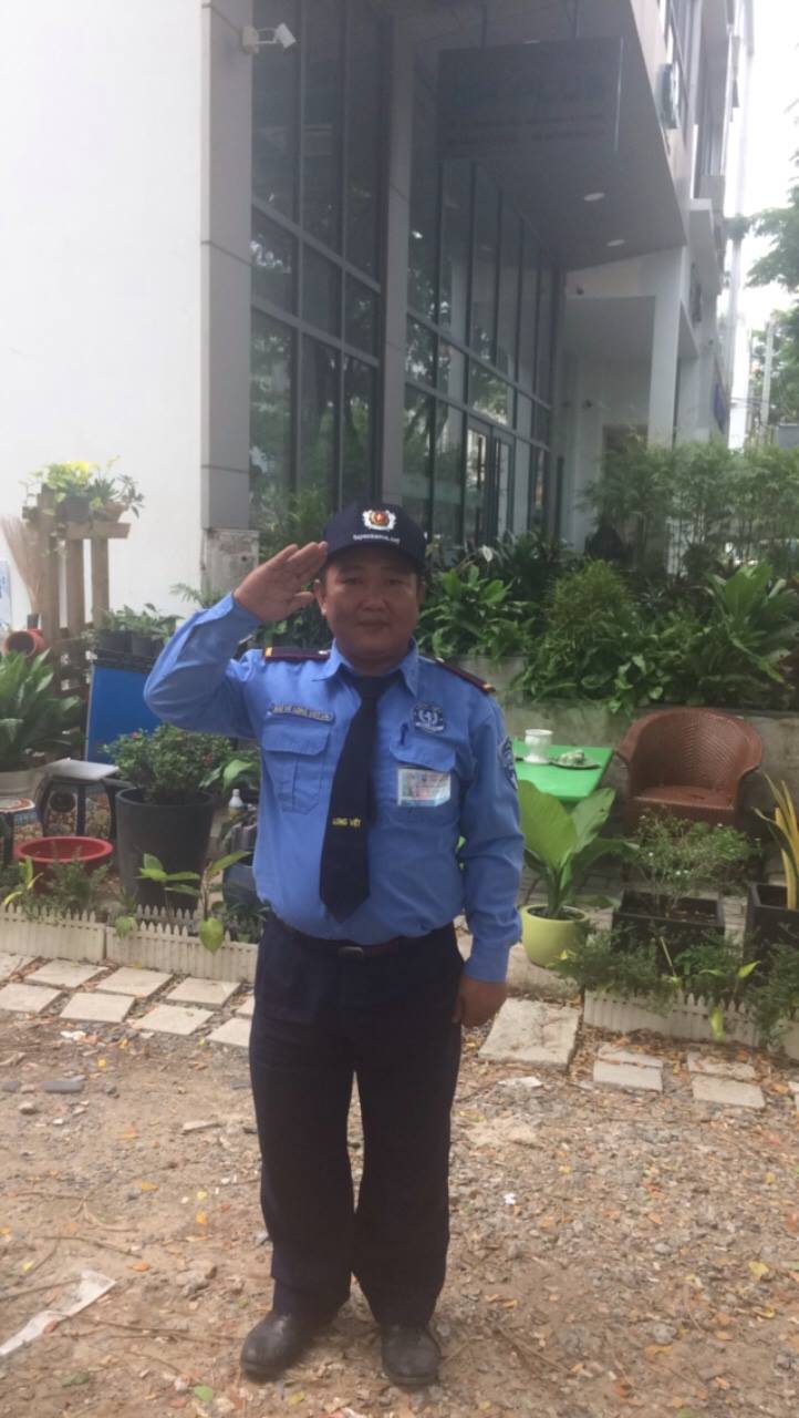 Tuần tra khu vực tòa nhà