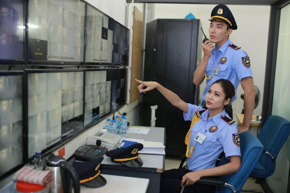 Nhân viên bảo vệ được trang bị đầy đủ thiết bị hiện đại