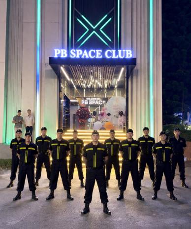 bảo vệ quán bar