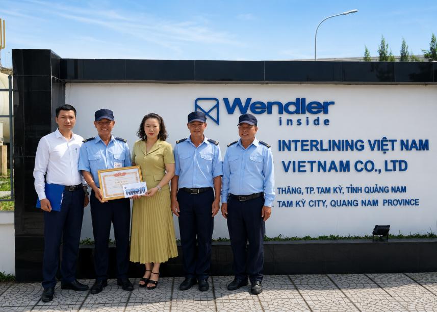 Khen thưởng động viên tinh thần làm việc